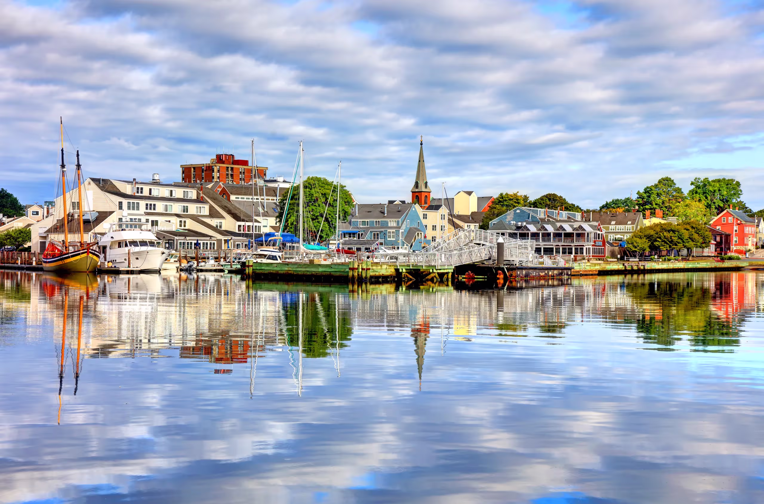 The Best (and Worst) Times to Move in Boston in 2026