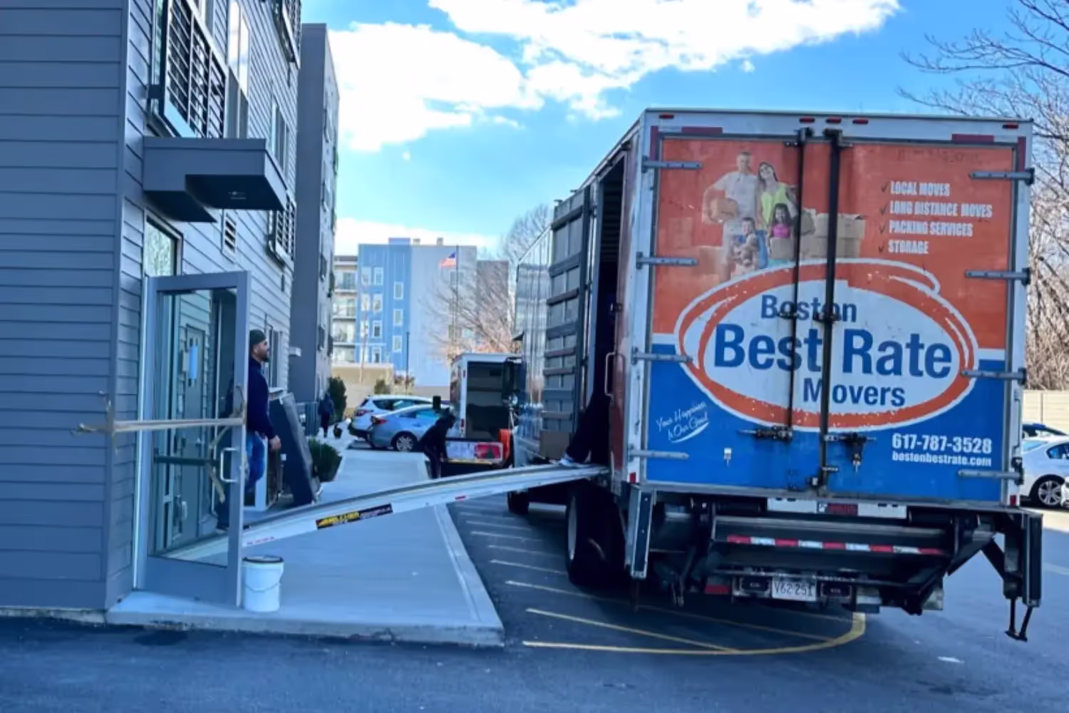 Why Hire a Professional Moving Company